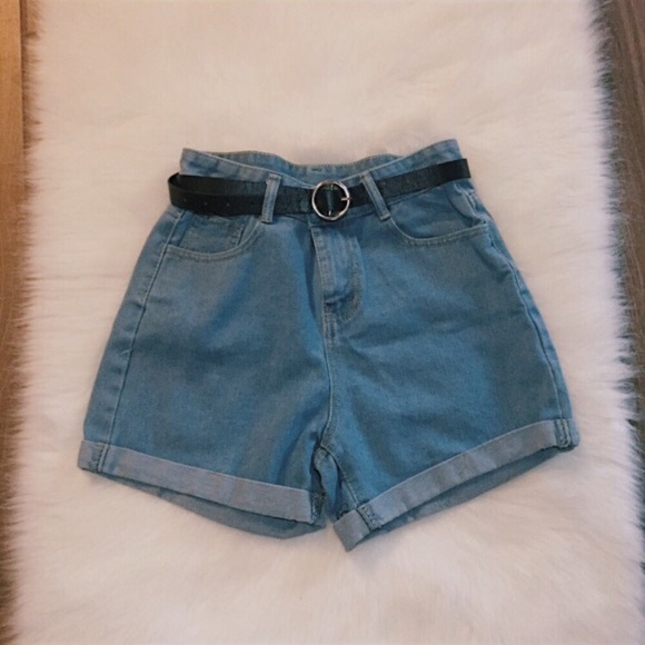 ROMWE Pants - ☆PRICE FIRM☆ ROMWE | high waisted denim shorts